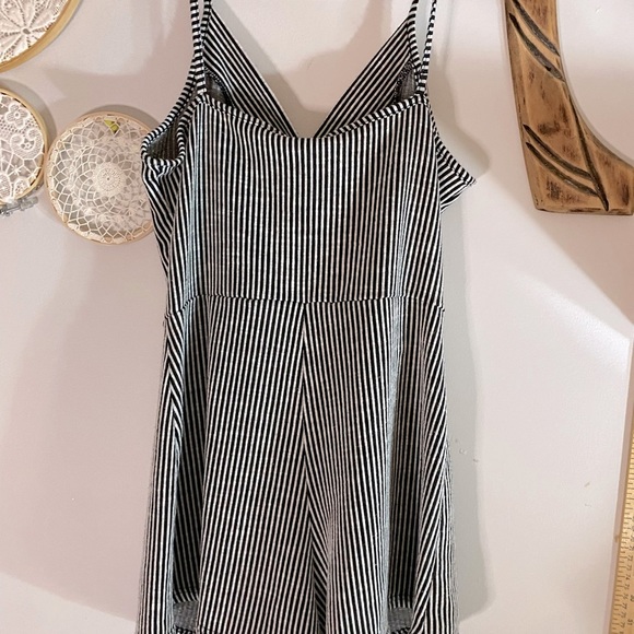 ONE-PEICE Striped Nautical Romper with Crisscross Camisole top and Button Detail - Picture 4 of 6